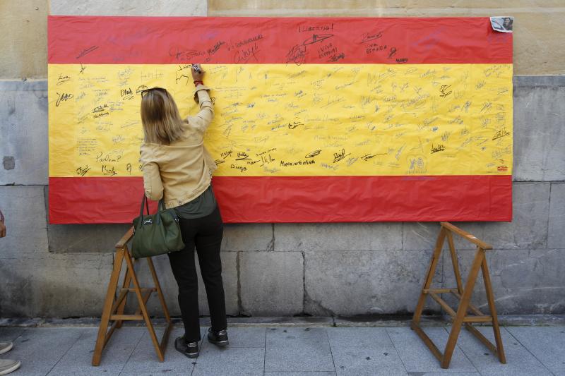 Nuevas Generaciones organiza en el centro de la ciudad un acto en defensa de la unidad de España