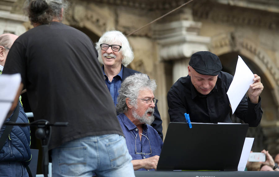 Divertida yincana sobre Les Luthiers en Gijón