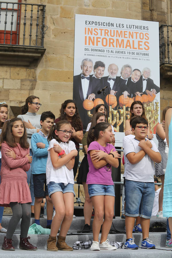 Divertida yincana sobre Les Luthiers en Gijón