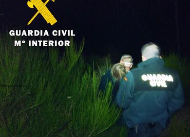 Imagen secundaria 1 - Imágenes del rescate de la menor.