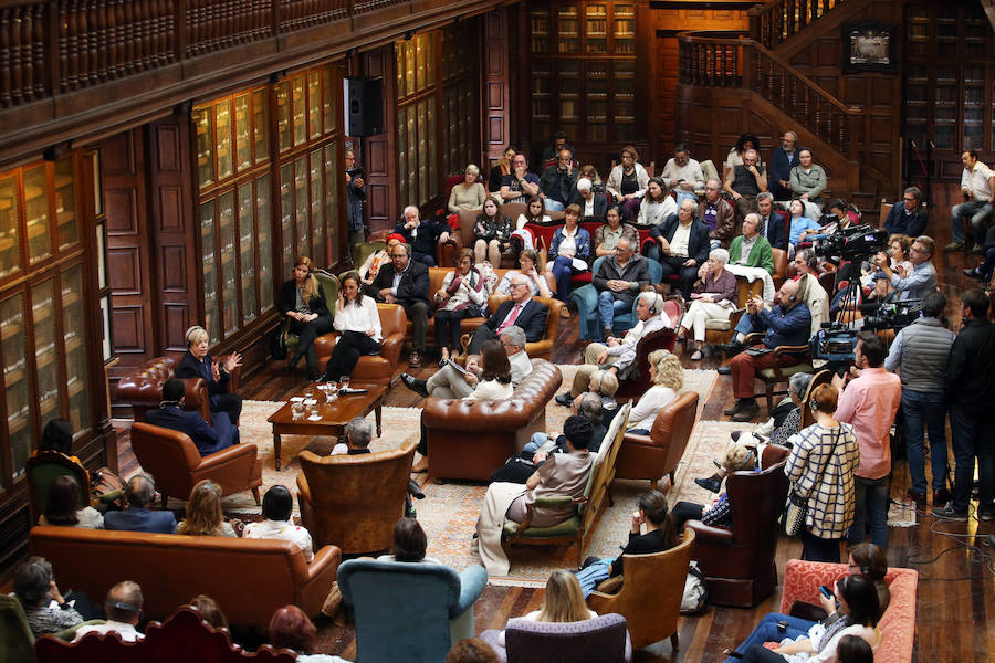 Desayuno en Oviedo con Karen Armstrong