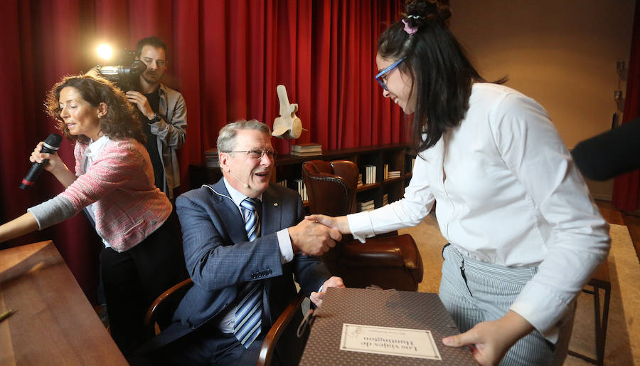 La Hispanic Society of America con estudiantes en el IES Selgas de El Pito