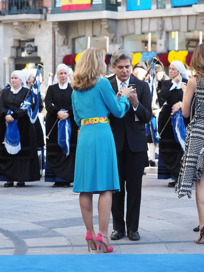 Alfombra azul de los Premios Princesa (2)