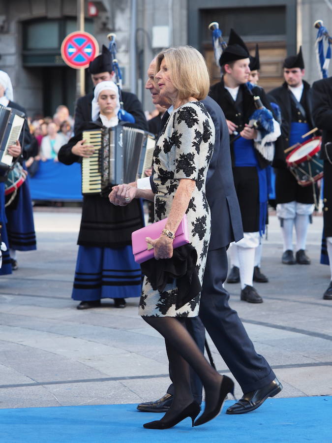 Alfombra azul de los Premios Princesa (2)