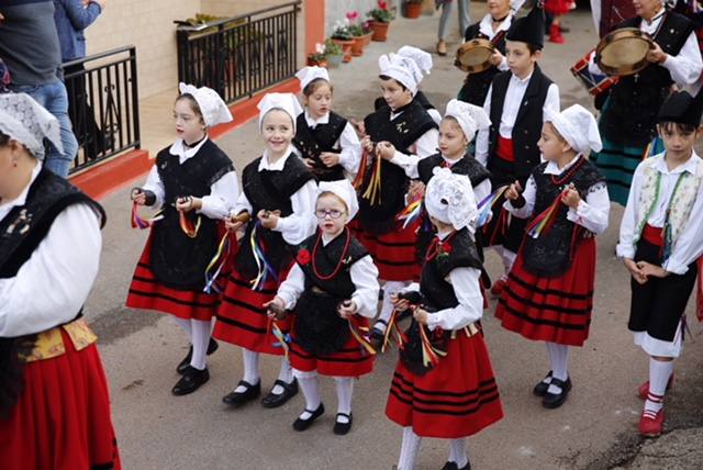 Poreñu celebra el Pueblo Ejemplar 2017 con tradición y asturianía