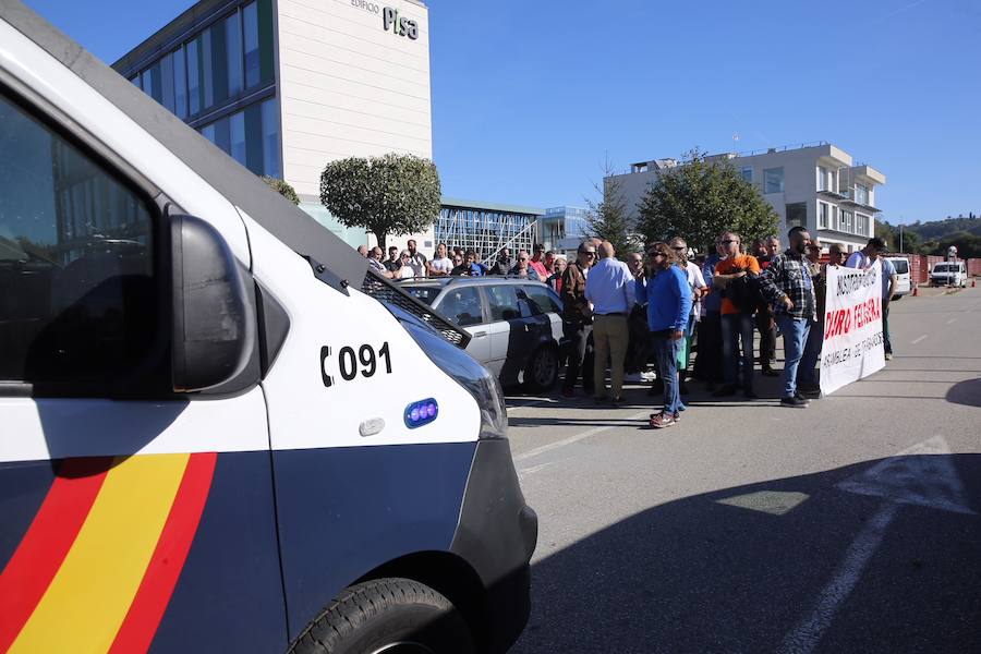 Concentración de trabajadores de Duro Felguera en el Parque Científico