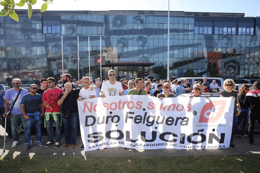 Concentración de trabajadores de Duro Felguera en el Parque Científico