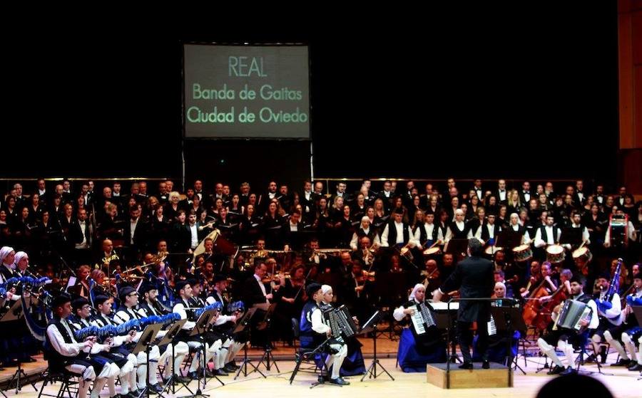 La Real Banda de Gaitas Ciudad de Oviedo celebra su 25 aniversario en el Auditorio