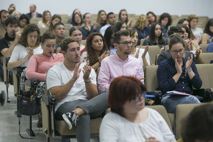 Han participado más de 100 jóvenes de hasta 30 años asistentes a la nueva edición de la Agencia de Activación Juvenil. El evento busca ponerlos en contacto con empresas interesadas en acogerlos posteriormente en práctias no laborales. Unas 30 empresas han participado en la parte del elevator pitch.