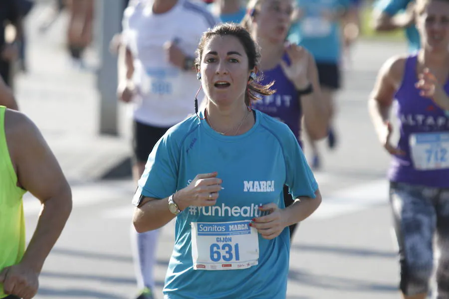 El luarqués estableció un nuevo récord de la prueba, en la que Verónica Pérez logró el triunfo en categoría femenina en su vuelta a la competición