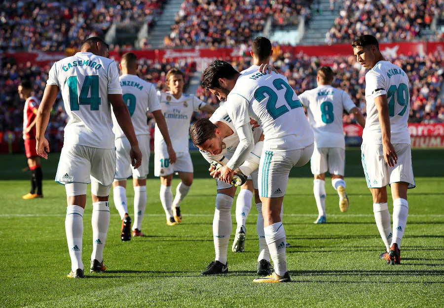 El Real Madrid cayó en su primera visita en la historia a Montilivi (2-1). El cuadro dirigido por Machín remontó el gol inicial de Isco con los tantos de Stuani y Portu.