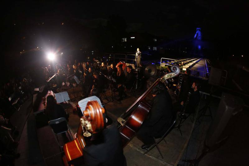 Multitudinario homenaje en el pozo Sotón a los mineros fallecidos