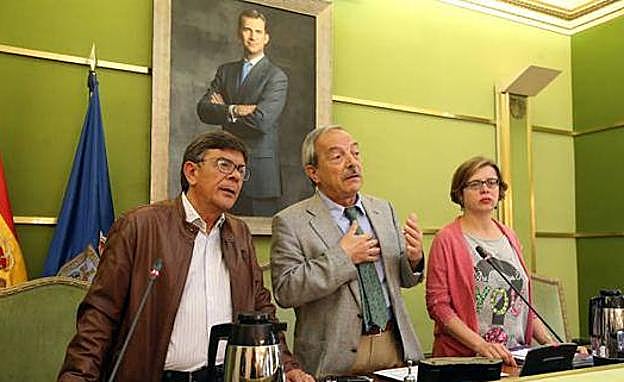 Roberto Sánchez Ramos, Wenceslao López y Ana Taboada. 