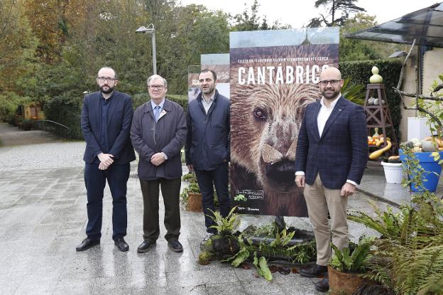 Alejandro Díaz Castaño, Tomás Emilio Díaz, Pedro Avello y Jesús Martínez Salvador, durante la presentación de la semana. 