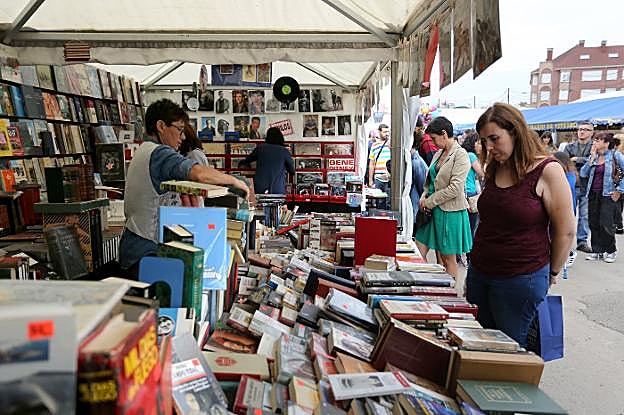 Uno de los puestos de venta de libros de la última edición. 