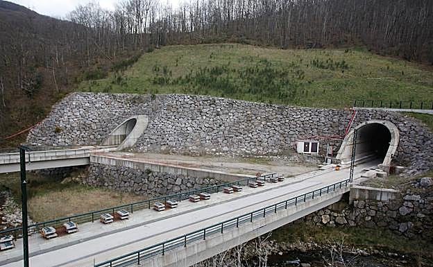 Obras en la variante de Pajares. 