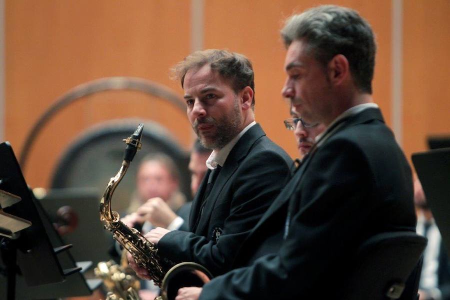 En el intermedio del concierto se rindió homenaje a Francisco Vigil, primer director de la agrupación