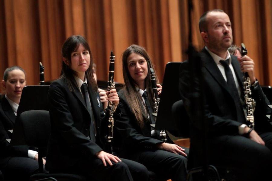 En el intermedio del concierto se rindió homenaje a Francisco Vigil, primer director de la agrupación