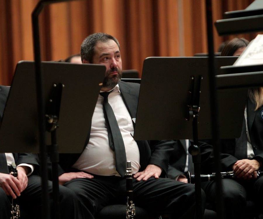 En el intermedio del concierto se rindió homenaje a Francisco Vigil, primer director de la agrupación