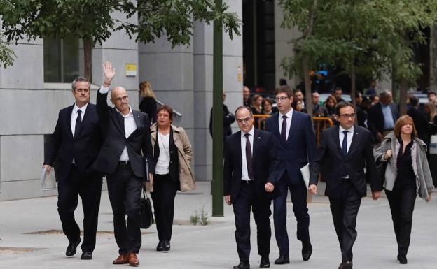 Exconsjeros del Govern catalán llegan a la Audiencia Nacional.