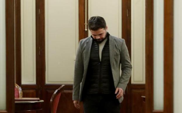 Rufián, a la salida del despacho de la presidenta del Congreso, Ana Pastor.