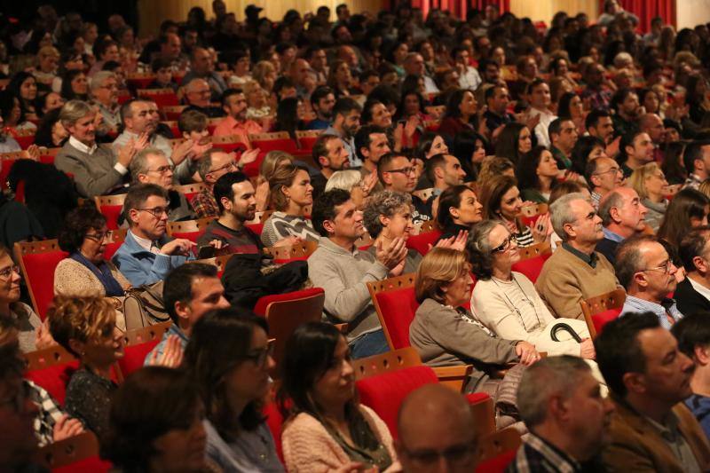 Gijón abarrota La Laboral en el estreno de &#039;Bajo la piel de lobo&#039;