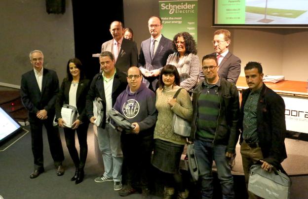 Autoridades y galardonados, en foto de familia. 