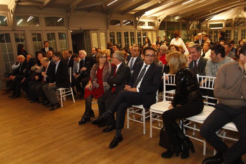 La Unión de Comerciantes de Avilés y Comarca entrega en el NH Palacio de Avilés sus premios anuales y las distinciones a los comerciantes que se jubilan.