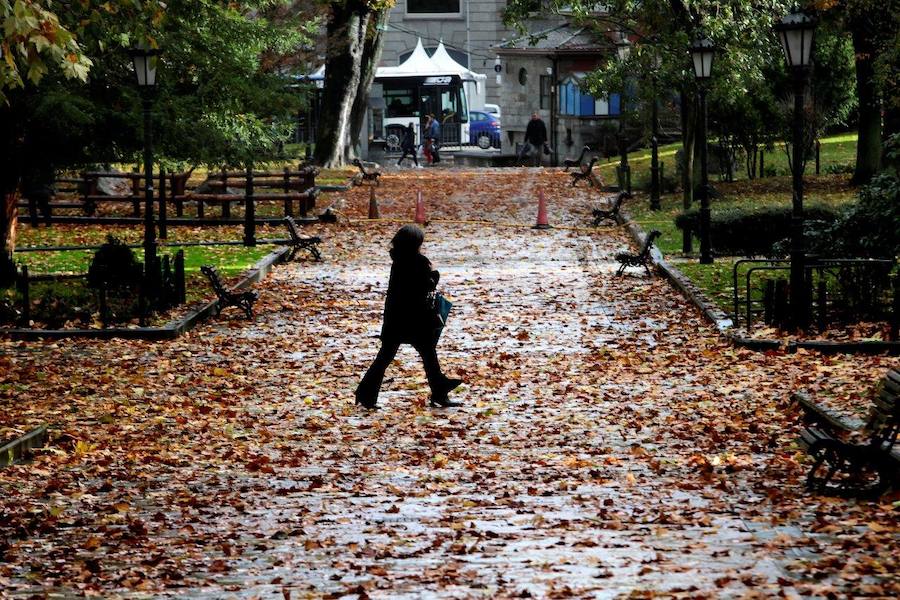 Las imagenes que deja el mal tiempo en Oviedo