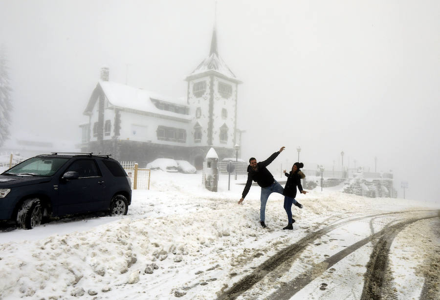 La nieve cubre de blanco Asturias