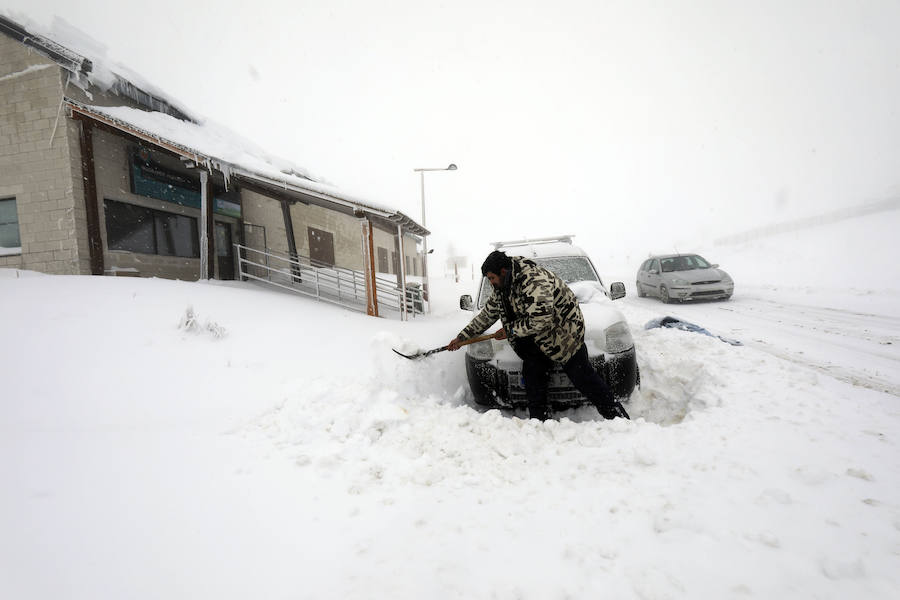 La nieve cubre de blanco Asturias