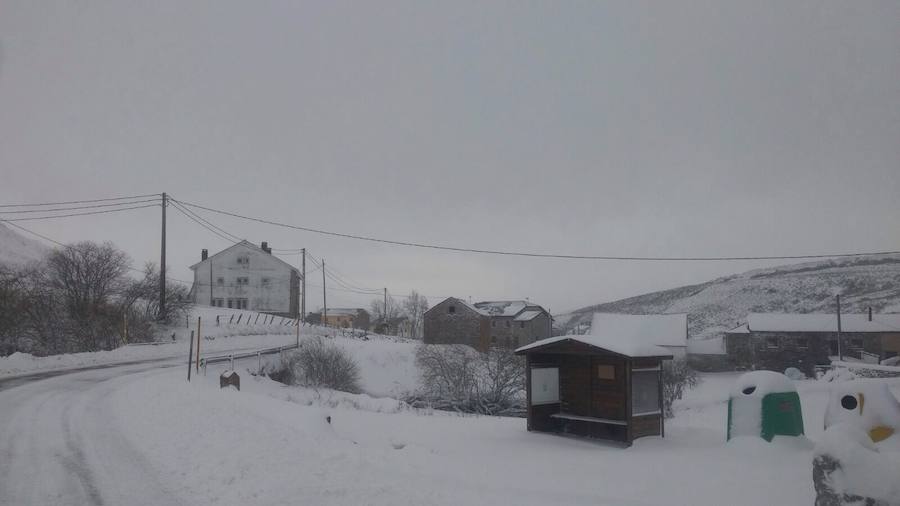 La nieve cubre de blanco Asturias