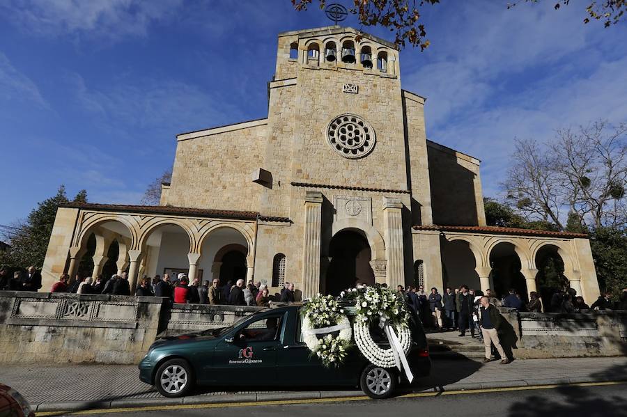 Somió despide a Juan Fombona