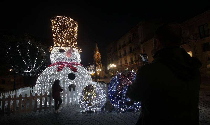 Oviedo ilumina su Navidad