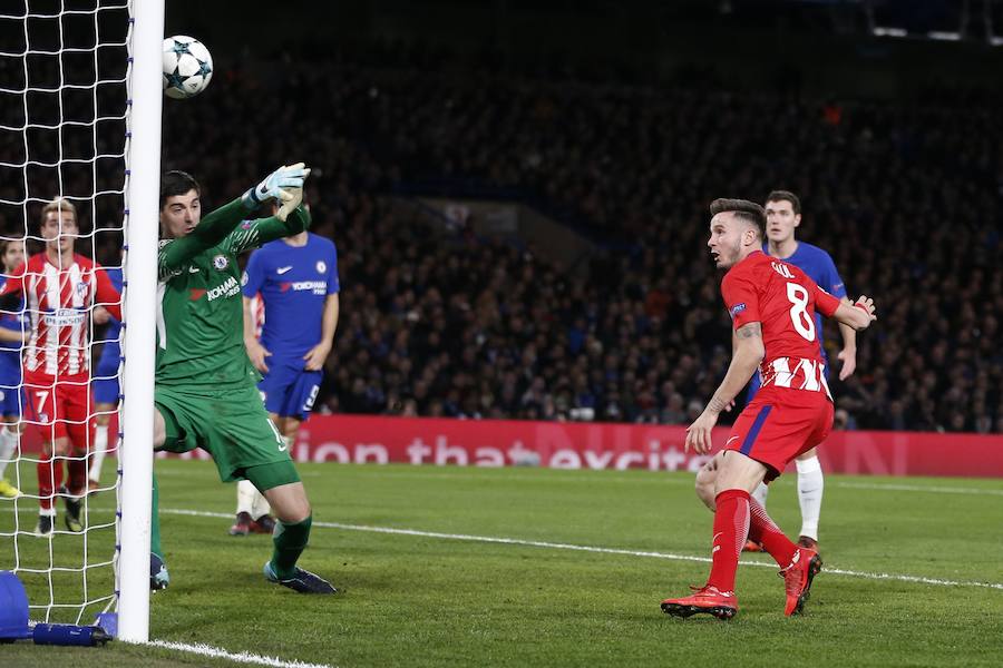 El Atlético empató en Stamford Bridge ante el Chelsea y dijo adiós a la Champions League. La Roma venció al Qarabag y los rojiblancos no ganaron, por lo que los de Simeone disputarán la Liga Europa.