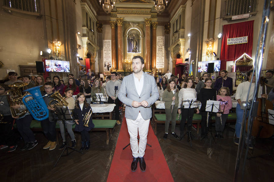 Concierto del coro Mensajeros de la Paz, en la Iglesia de San Antón