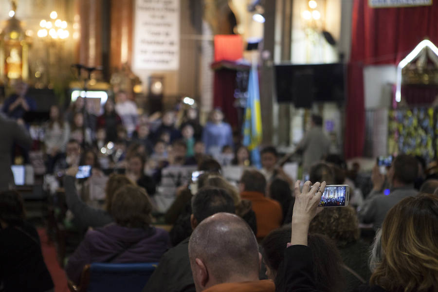 Concierto del coro Mensajeros de la Paz, en la Iglesia de San Antón