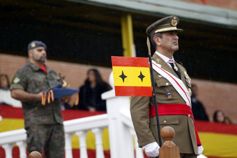 El acuartelamiento de Cabo Noval celebra una parada militar con motivo de la Festividad de la Inmaculada, acto que estará presidido por el general de división Francisco Rosaleny. 
