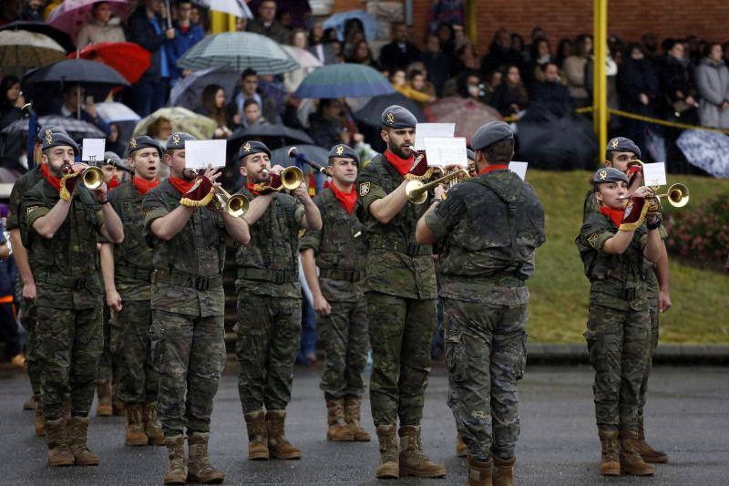 El acuartelamiento de Cabo Noval celebra una parada militar con motivo de la Festividad de la Inmaculada, acto que estará presidido por el general de división Francisco Rosaleny. 