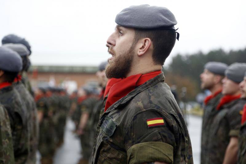 El acuartelamiento de Cabo Noval celebra una parada militar con motivo de la Festividad de la Inmaculada, acto que estará presidido por el general de división Francisco Rosaleny. 