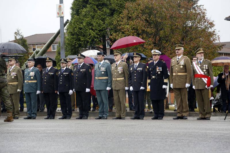 El acuartelamiento de Cabo Noval celebra una parada militar con motivo de la Festividad de la Inmaculada, acto que estará presidido por el general de división Francisco Rosaleny. 