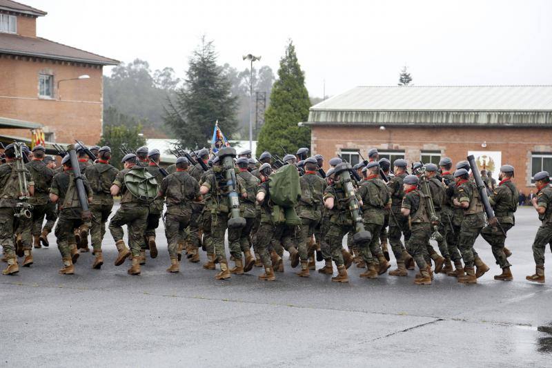 El acuartelamiento de Cabo Noval celebra una parada militar con motivo de la Festividad de la Inmaculada, acto que estará presidido por el general de división Francisco Rosaleny. 