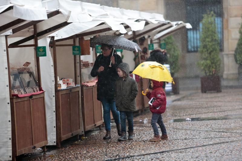 Las fuertes lluvias, primer efecto de la borrasca &#039;Ana&#039; en Asturias