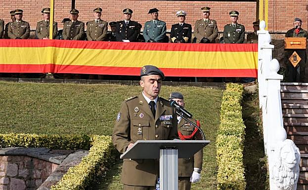 Manuel Pérez asume el mando del Regimiento Príncipe con Líbano en el horizonte
