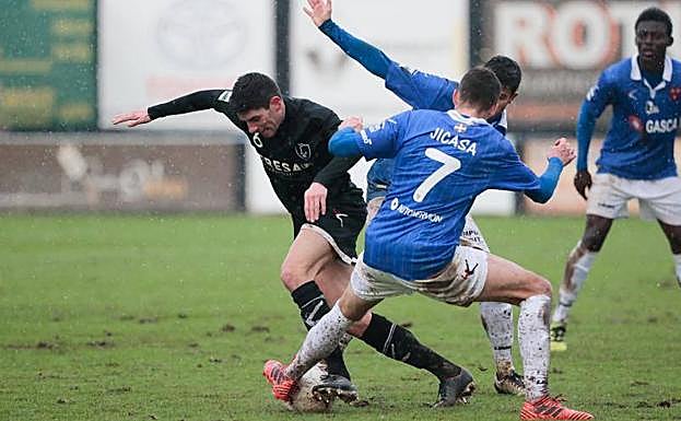Encuentro entre el Lealtad y el Barakaldo. 