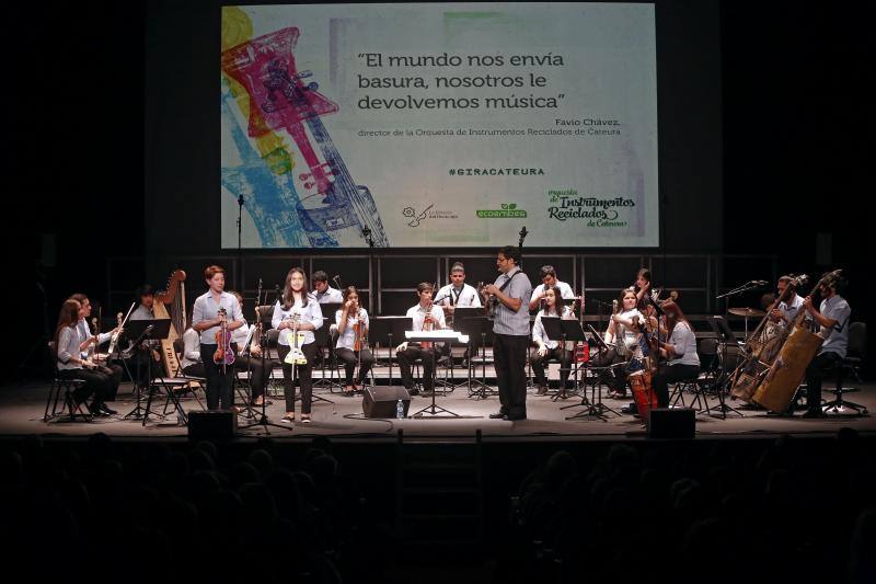 Cuenta con el patrocinio de EL COMERCIO. Beatriz Rico, Víctor Manuel y el Joven Coro de la Fundación Princesa de Asturias también participaron. 