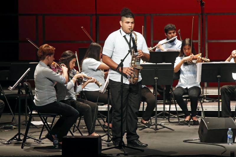 Cuenta con el patrocinio de EL COMERCIO. Beatriz Rico, Víctor Manuel y el Joven Coro de la Fundación Princesa de Asturias también participaron. 