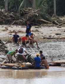 Imagen secundaria 2 - Aumentan a 200 los muertos en Filipinas por la tormenta &#039;Tembin&#039;