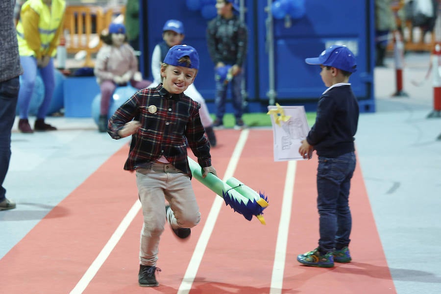 Diversión infantil y exhibición canina de la Policía Local en Mercaplana