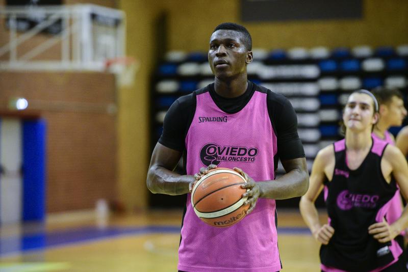 Entrenamiento del Oviedo Baloncesto